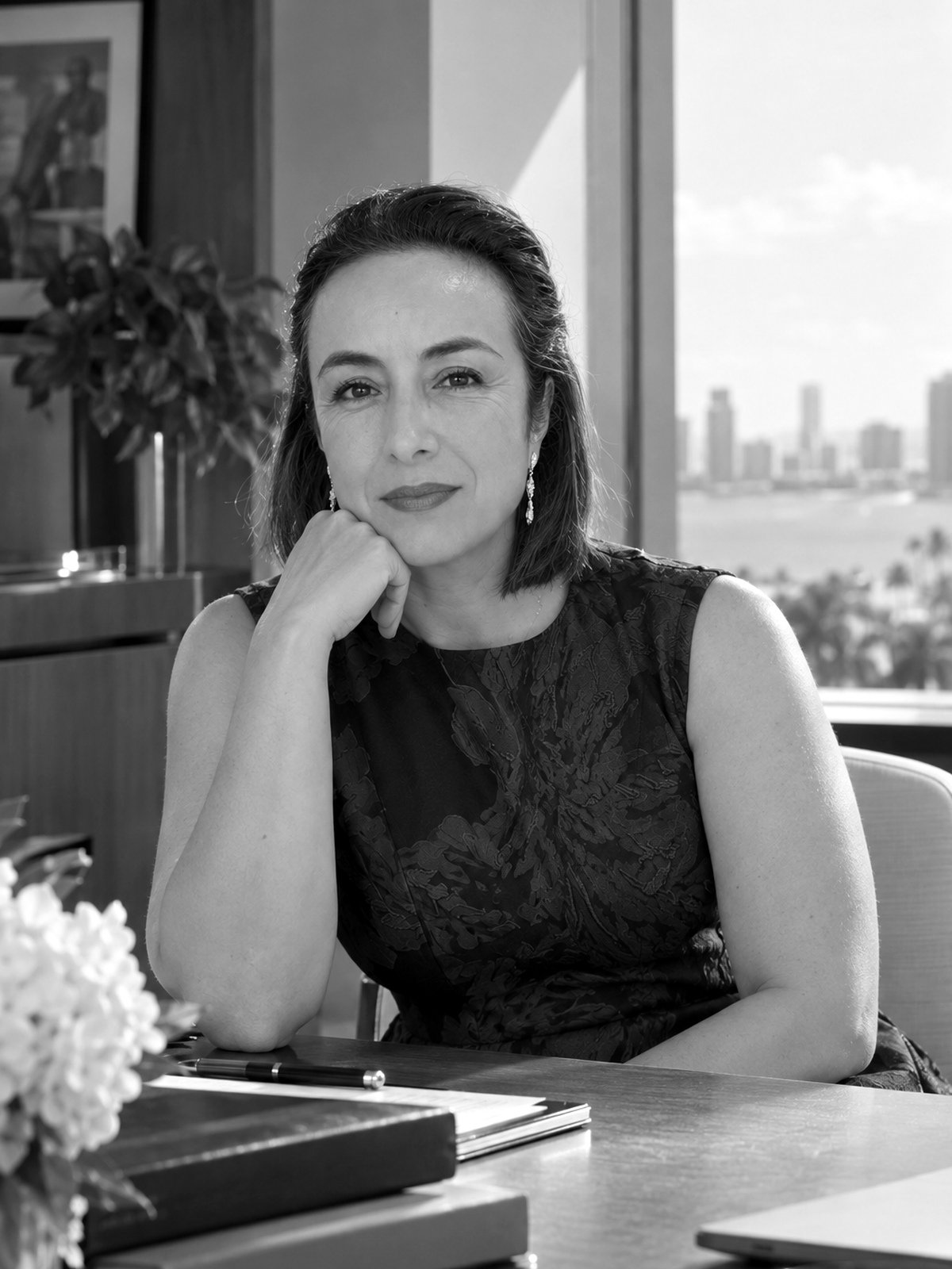 Zulma Eliana Bourelly, fundadora de Notary Public Center y Florida Notary Public, en su oficina de Miami